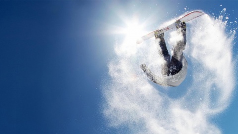 Fiesta blanca en la playa de Poniente